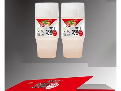 芝士草莓果粒奶昔